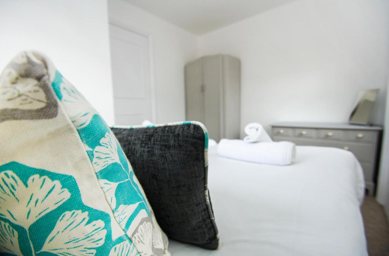Marine Cottage - Parking - By Brighton Holiday Lets エクステリア 写真