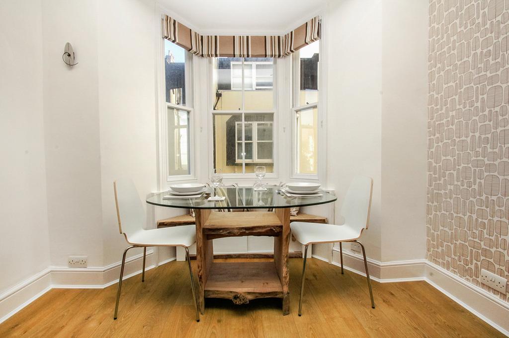 Marine Cottage - Parking - By Brighton Holiday Lets エクステリア 写真